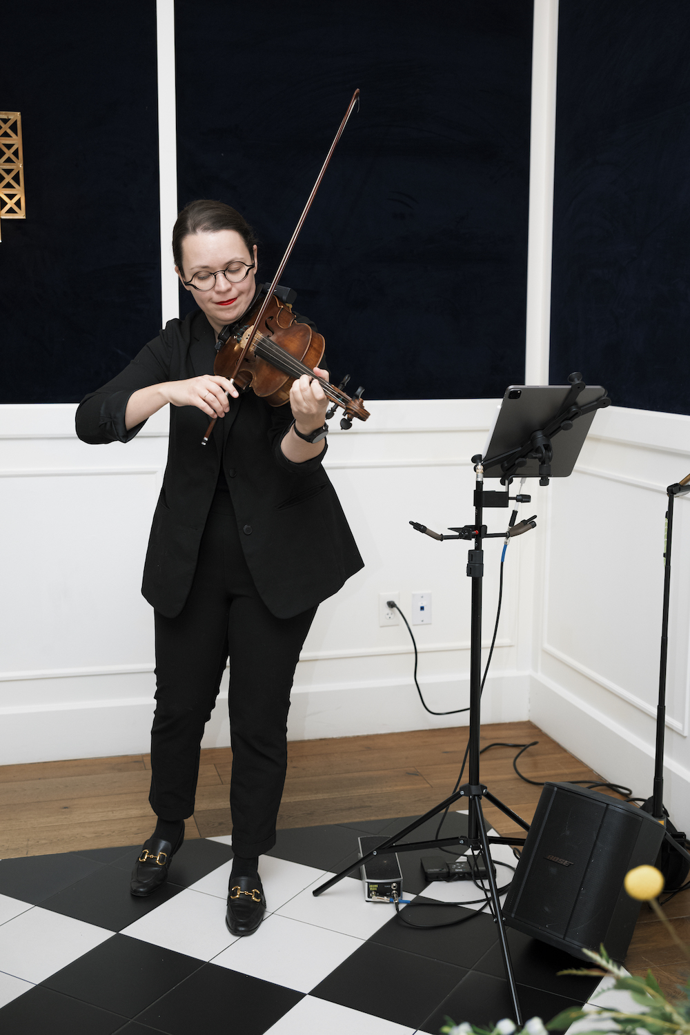 Solo electric violin performance